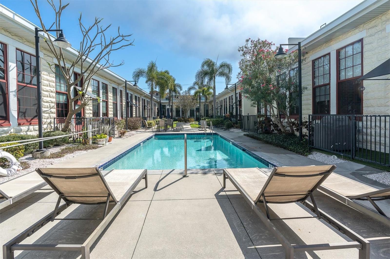 Image 25 of 32 For 2001 2nd Avenue 5