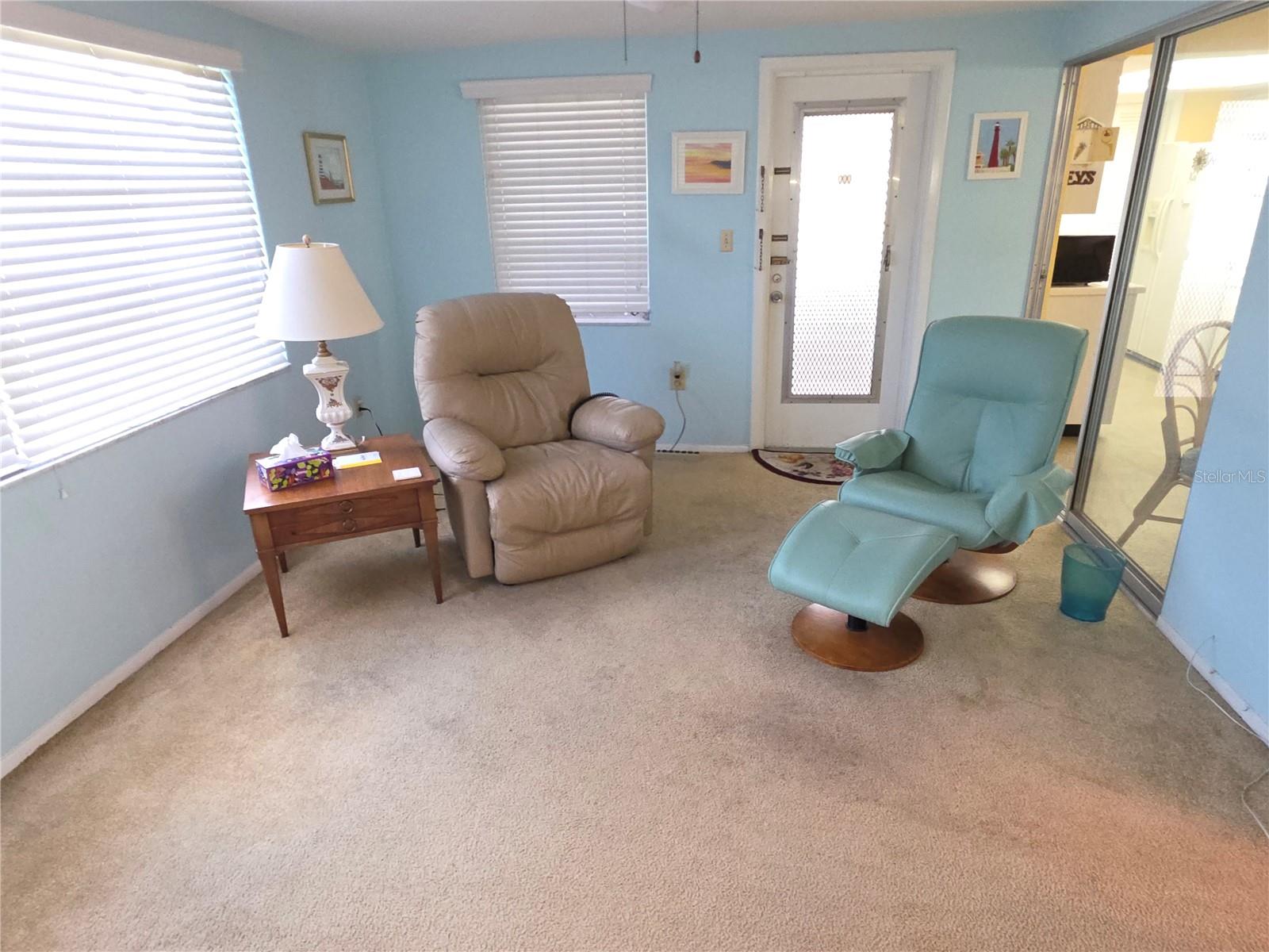 Listing photo id 11 for 7207 Ashwood Drive