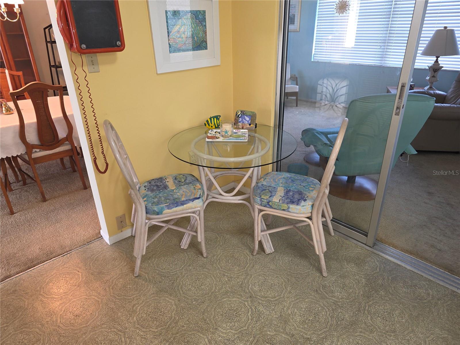 Listing photo id 7 for 7207 Ashwood Drive