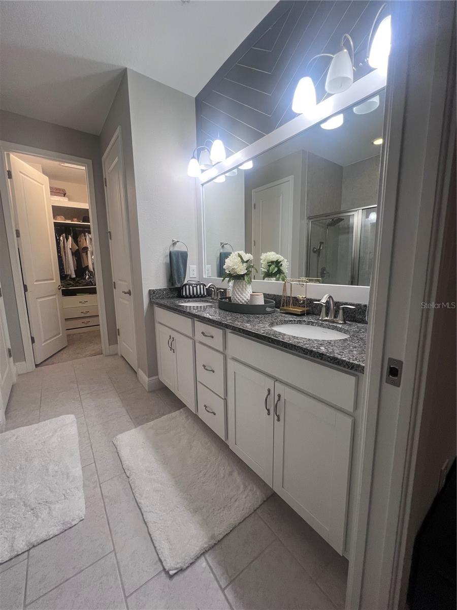 Image 17 of 26 For 10335 Holstein Edge Place