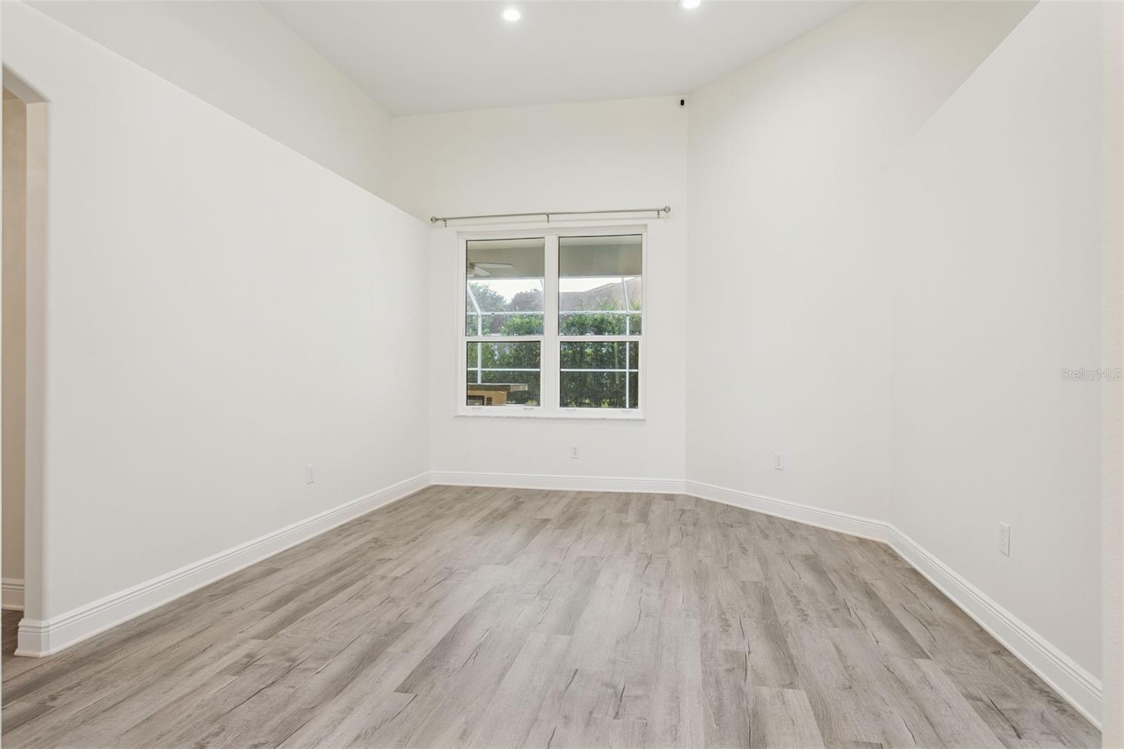 Image 15 of 57 For 18902 Saint Laurent Drive