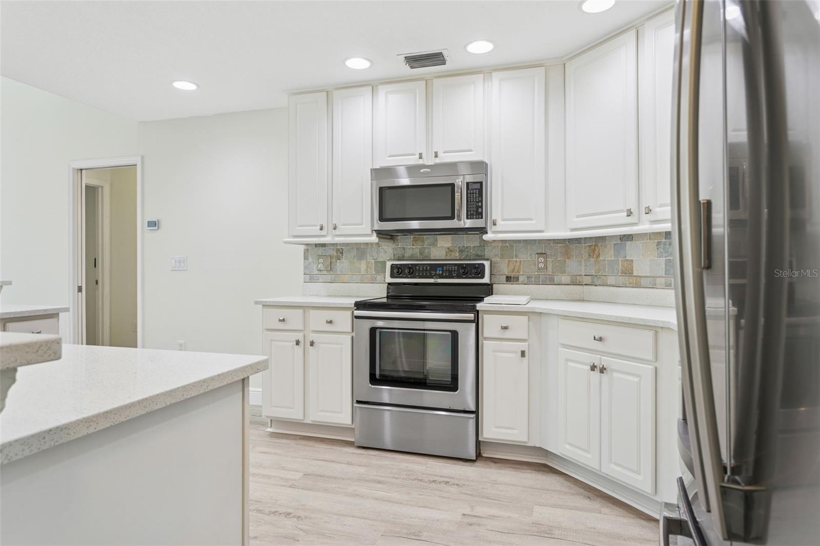 Image 17 of 57 For 18902 Saint Laurent Drive