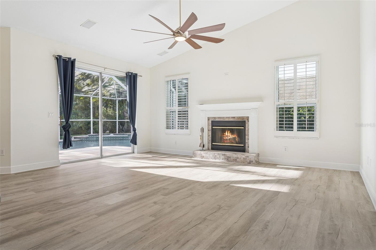 Image 23 of 57 For 18902 Saint Laurent Drive