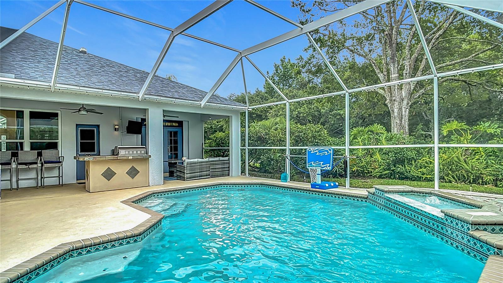 Image 44 of 57 For 18902 Saint Laurent Drive