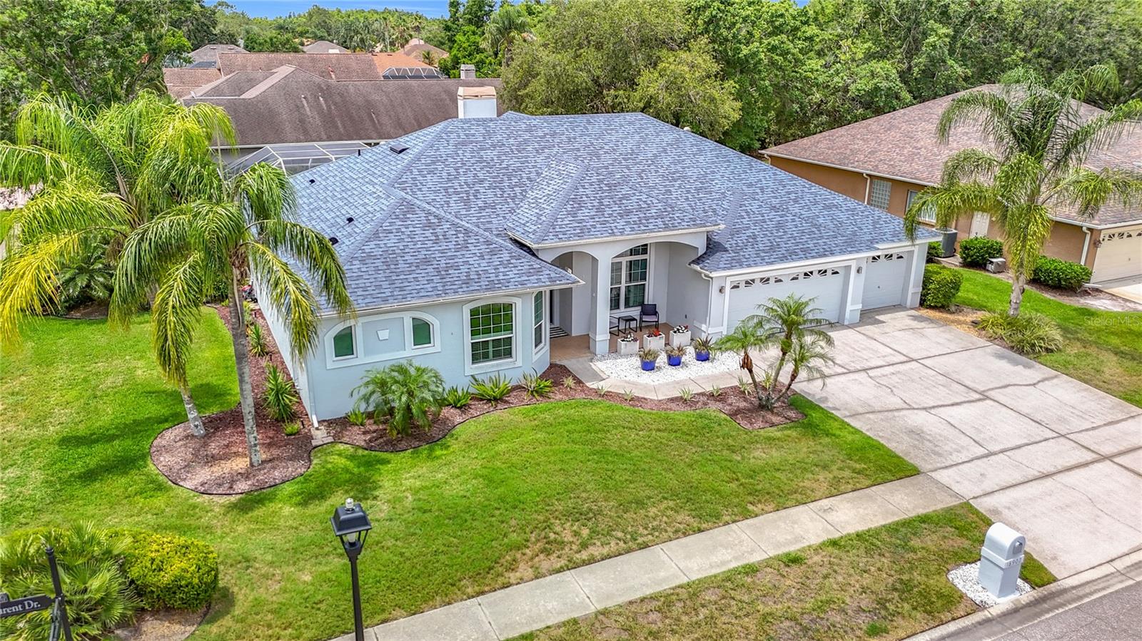 Image 7 of 57 For 18902 Saint Laurent Drive