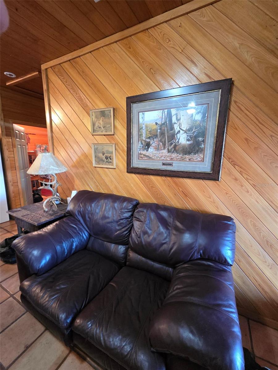 Image 5 of 23 For 1106 Fox Hunter Rd