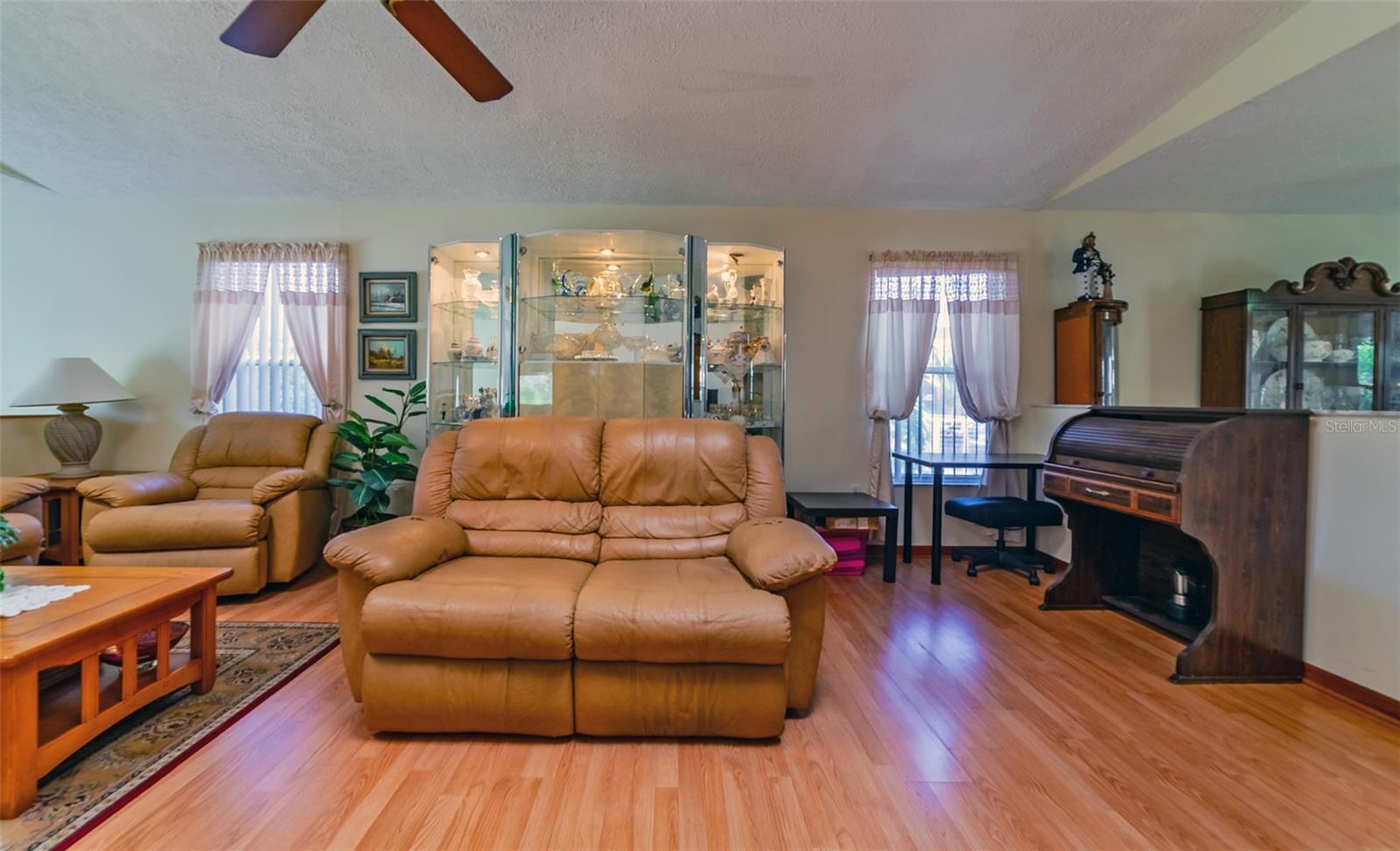 Image 19 of 49 For 6810 Seaview Boulevard