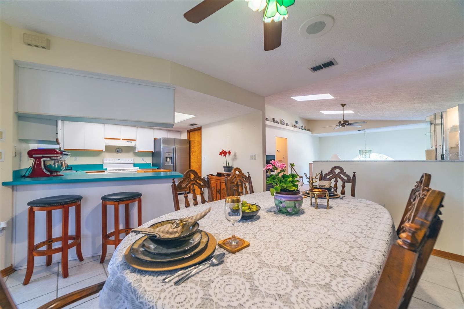 Image 26 of 49 For 6810 Seaview Boulevard