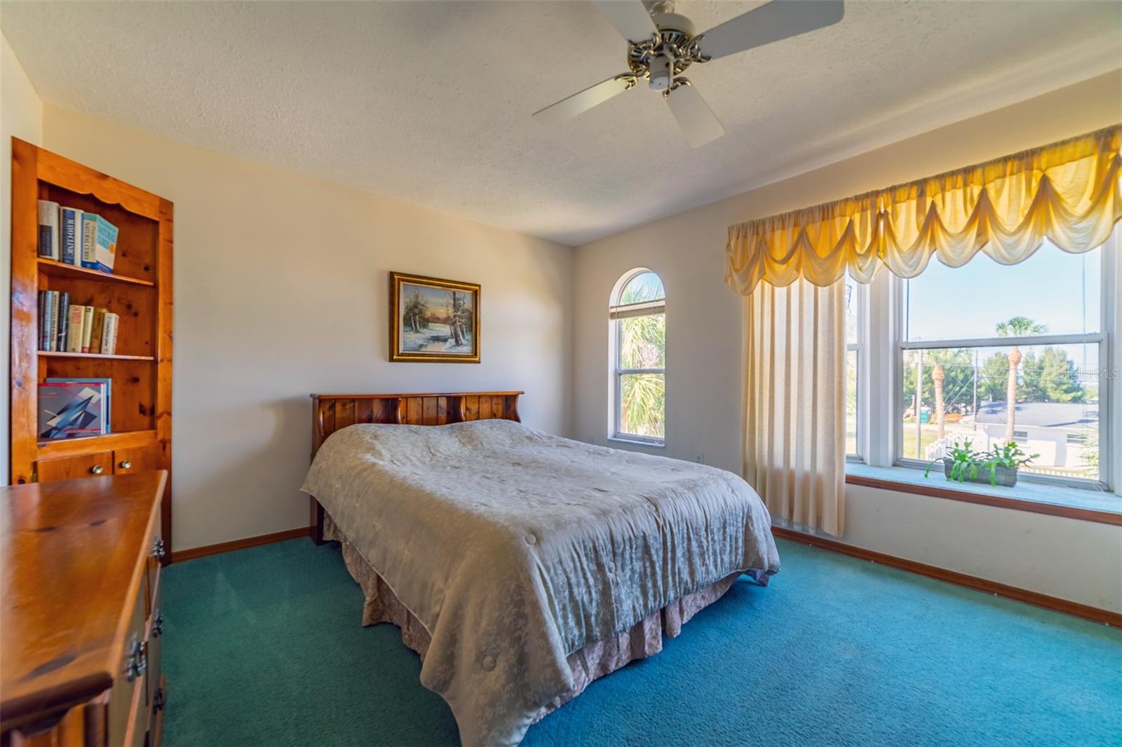 Image 33 of 49 For 6810 Seaview Boulevard