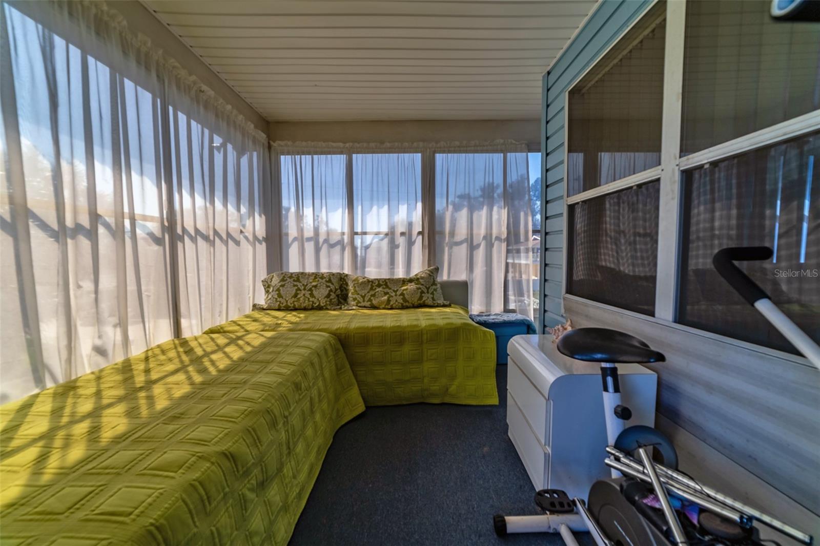 Image 36 of 49 For 6810 Seaview Boulevard