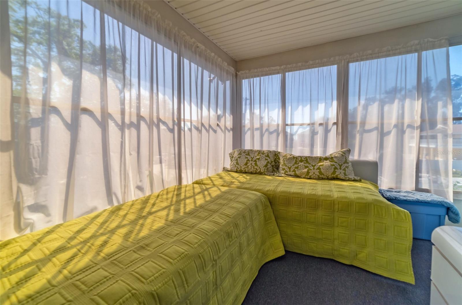 Image 37 of 49 For 6810 Seaview Boulevard