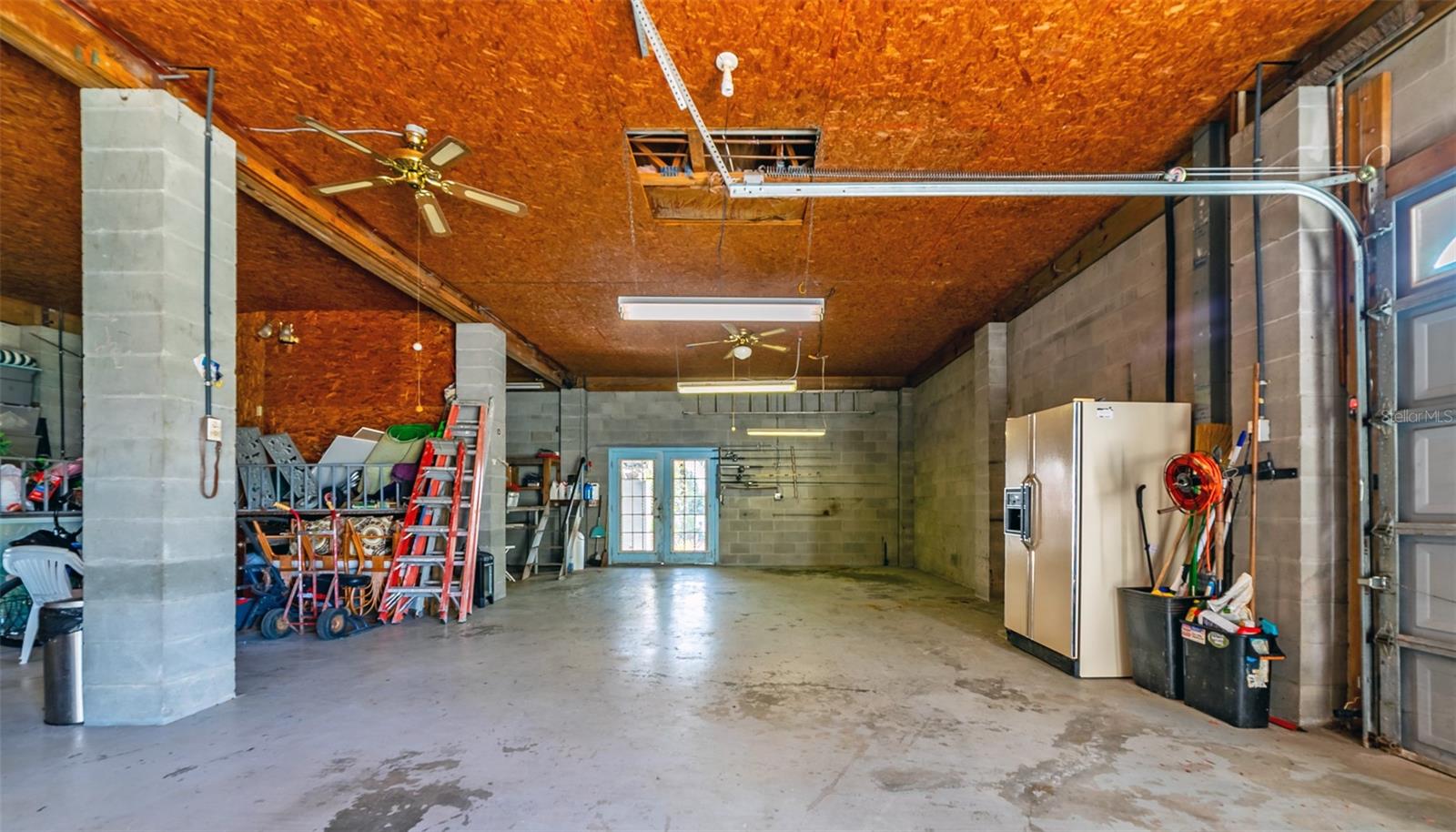 Image 43 of 49 For 6810 Seaview Boulevard