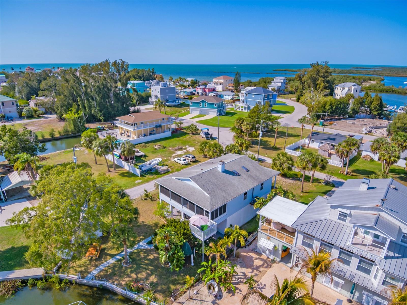 Image 8 of 49 For 6810 Seaview Boulevard