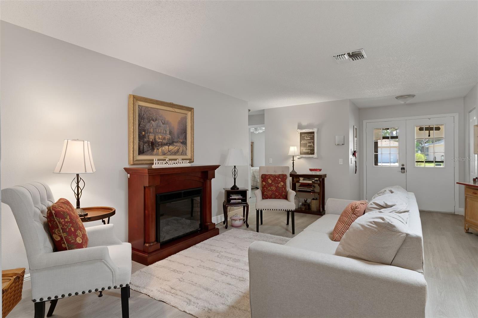 Image 12 of 84 For 2323 Westchester Boulevard