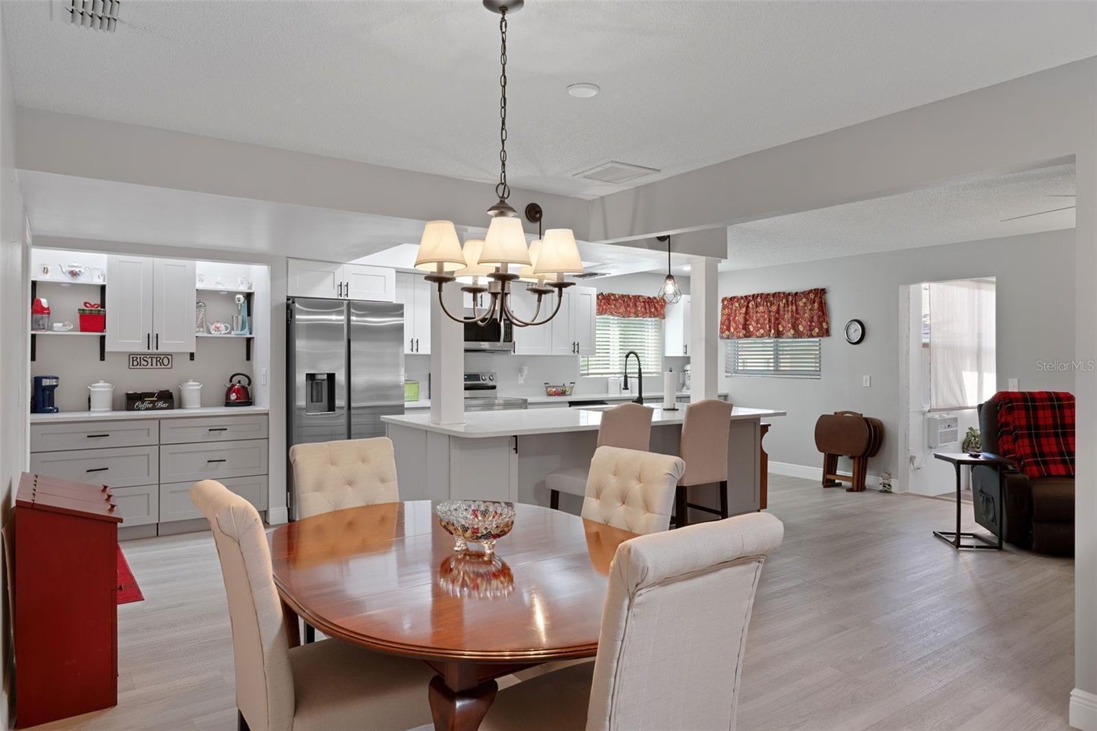 Image 15 of 84 For 2323 Westchester Boulevard