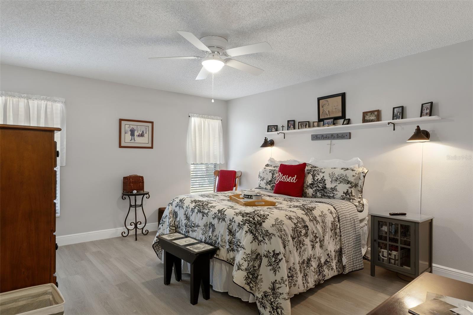 Image 26 of 84 For 2323 Westchester Boulevard