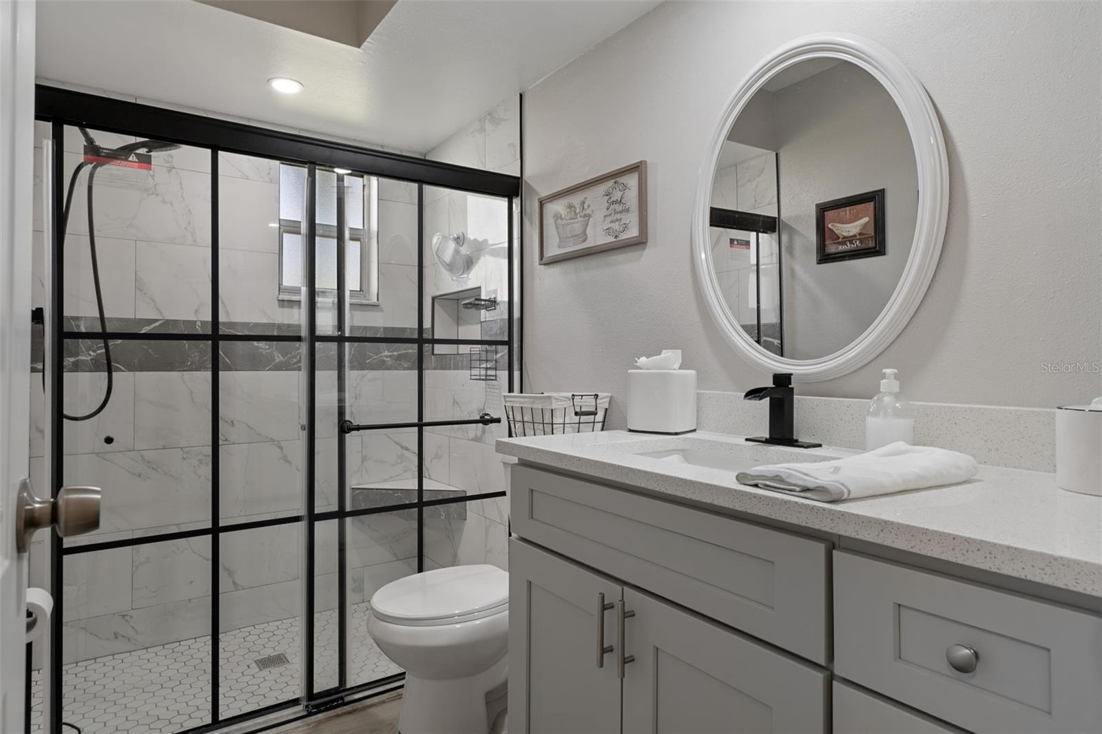 Image 29 of 84 For 2323 Westchester Boulevard