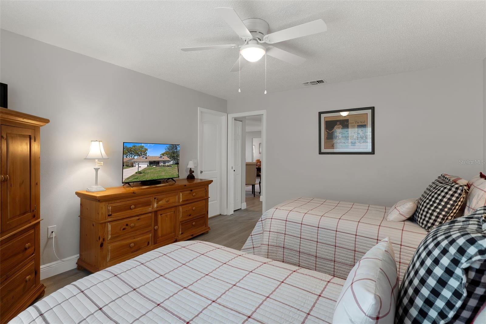 Image 31 of 84 For 2323 Westchester Boulevard