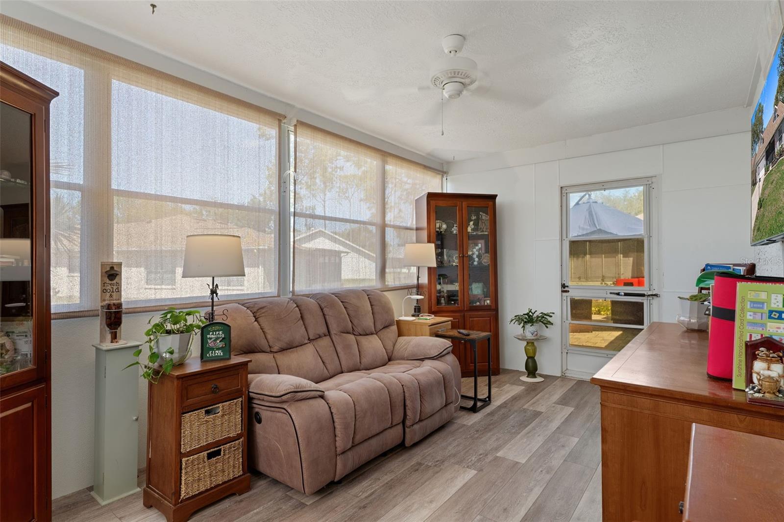 Image 34 of 84 For 2323 Westchester Boulevard