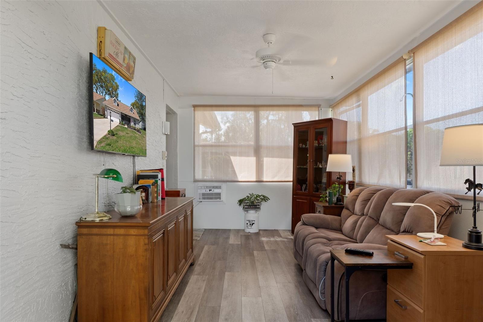 Image 35 of 84 For 2323 Westchester Boulevard