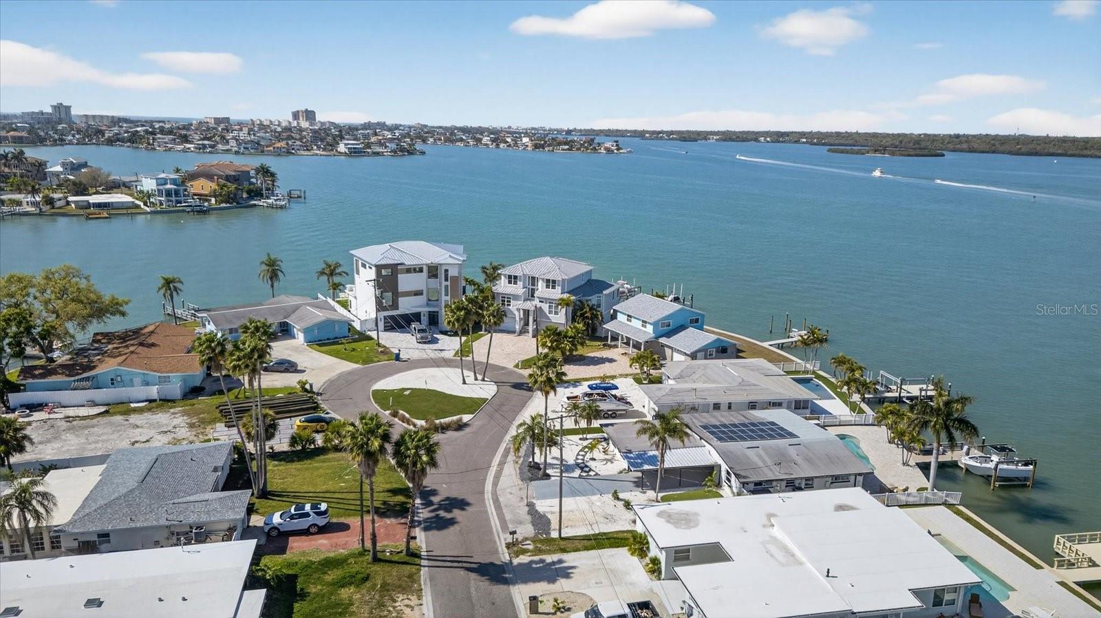 Image 5 of 49 For 16111 5th Street E