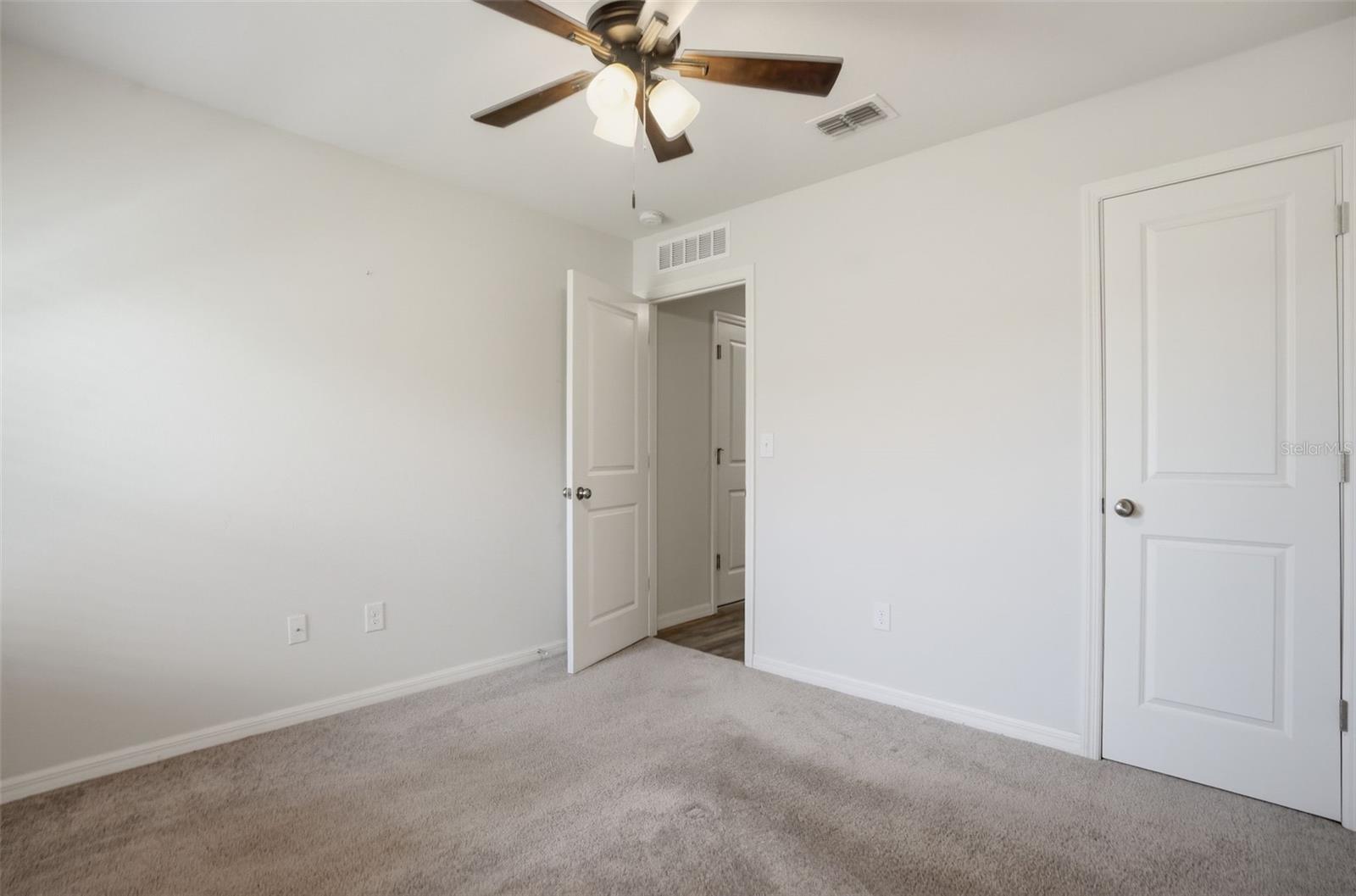 Image 21 of 49 For 3332 Lambert Avenue