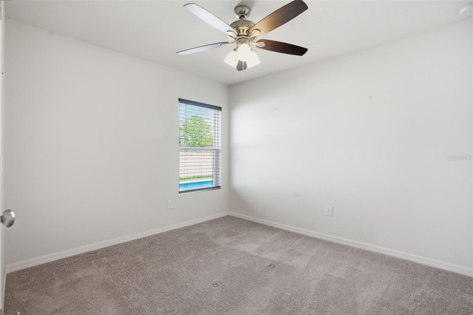 Image 23 of 49 For 3332 Lambert Avenue