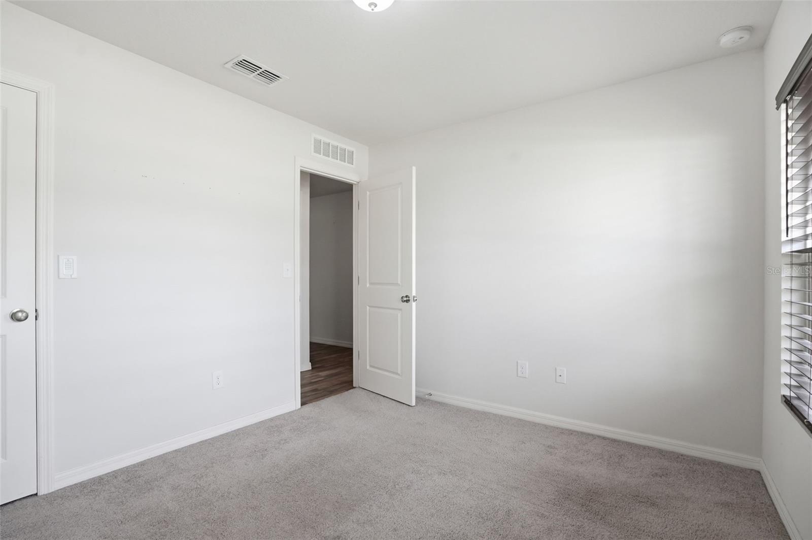 Image 24 of 49 For 3332 Lambert Avenue