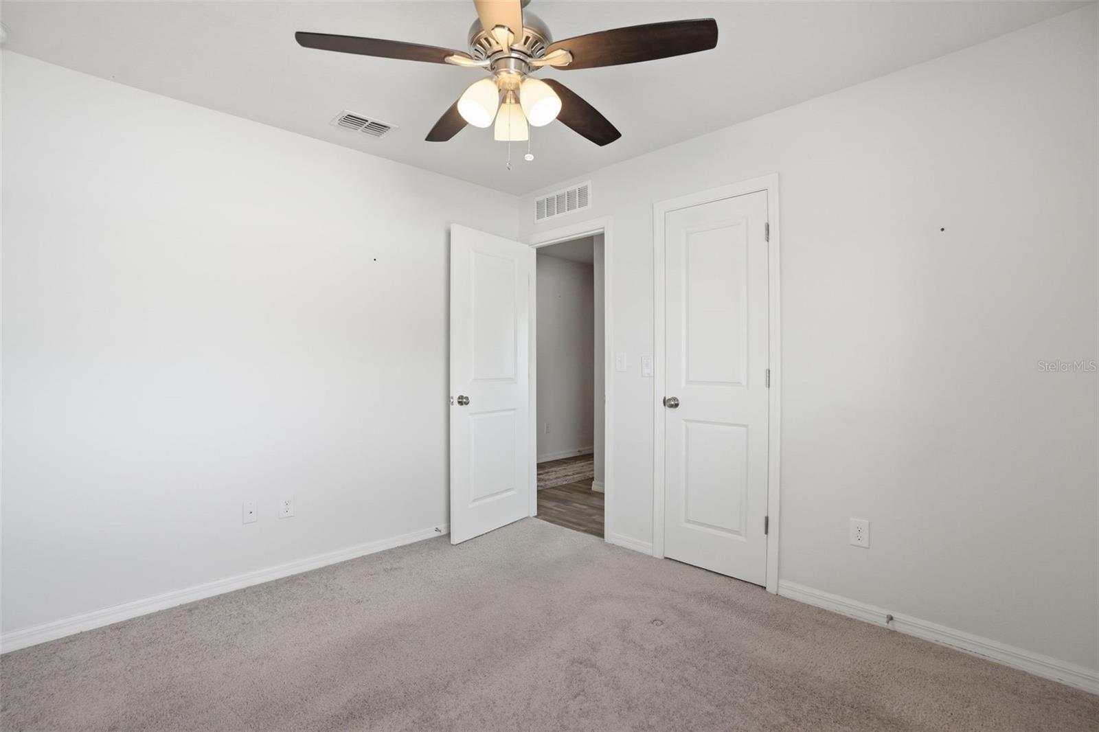 Image 26 of 49 For 3332 Lambert Avenue