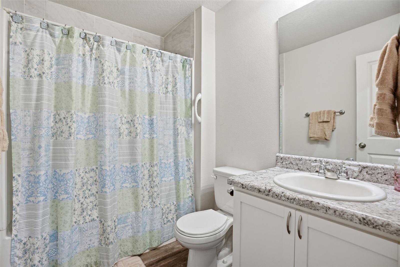 Image 27 of 49 For 3332 Lambert Avenue