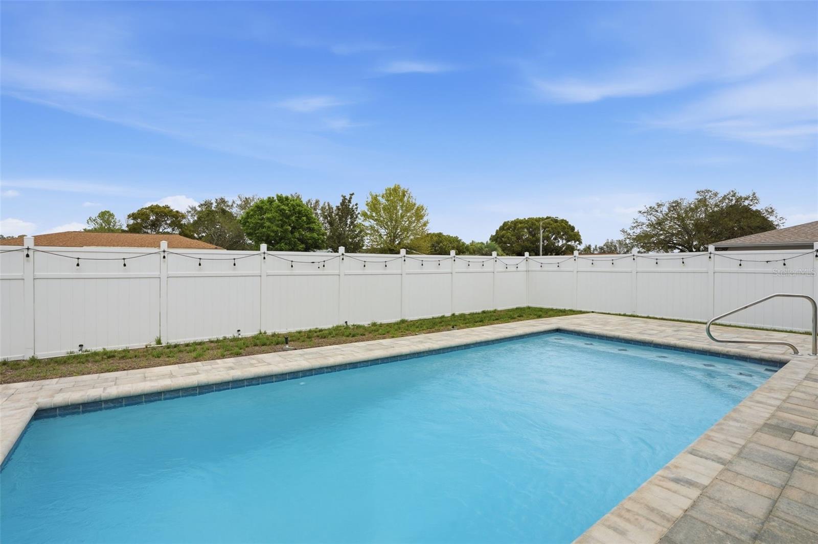 Image 31 of 49 For 3332 Lambert Avenue