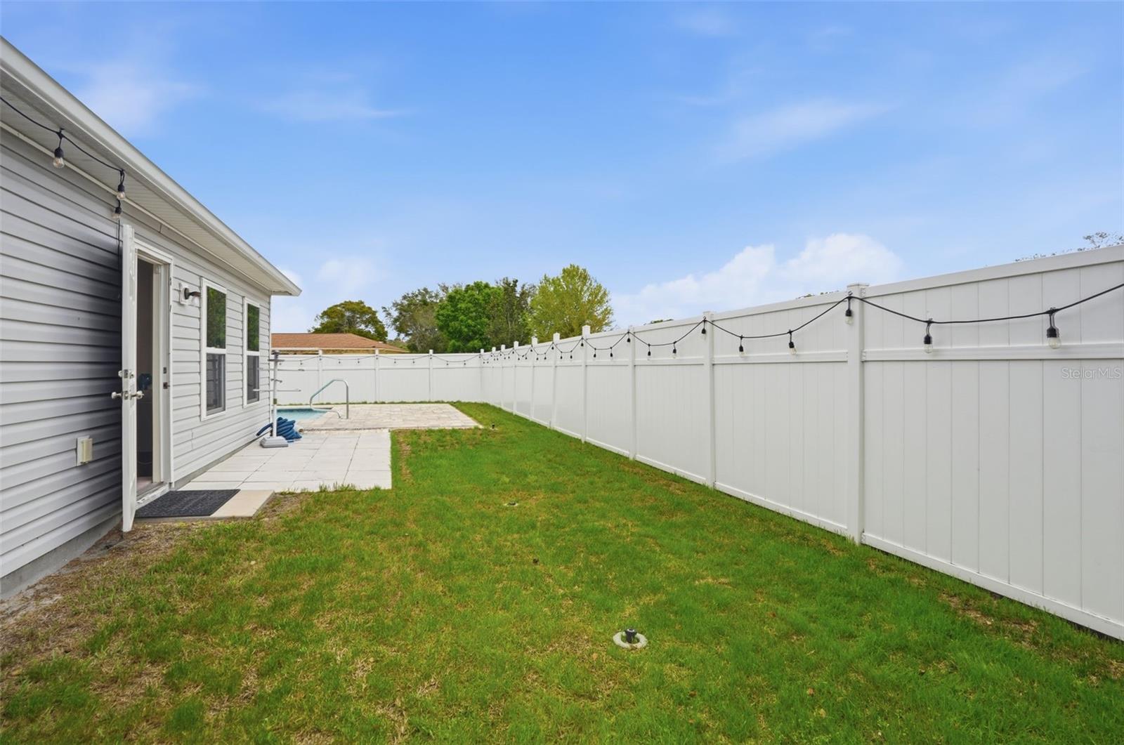 Image 32 of 49 For 3332 Lambert Avenue