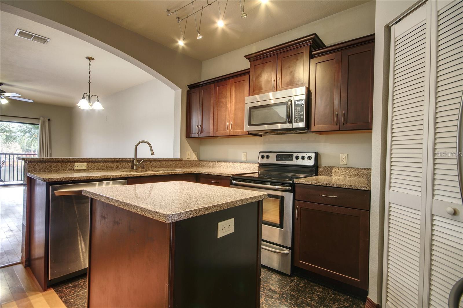 Image 6 of 42 For 2139 Chianti Place 154