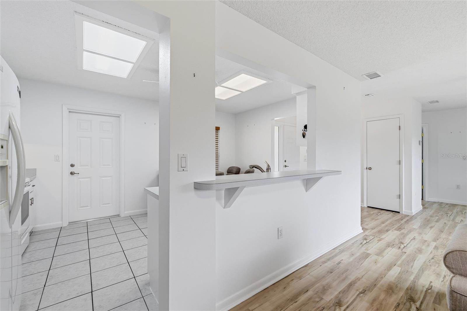 Image 17 of 39 For 12324 Drayton Drive