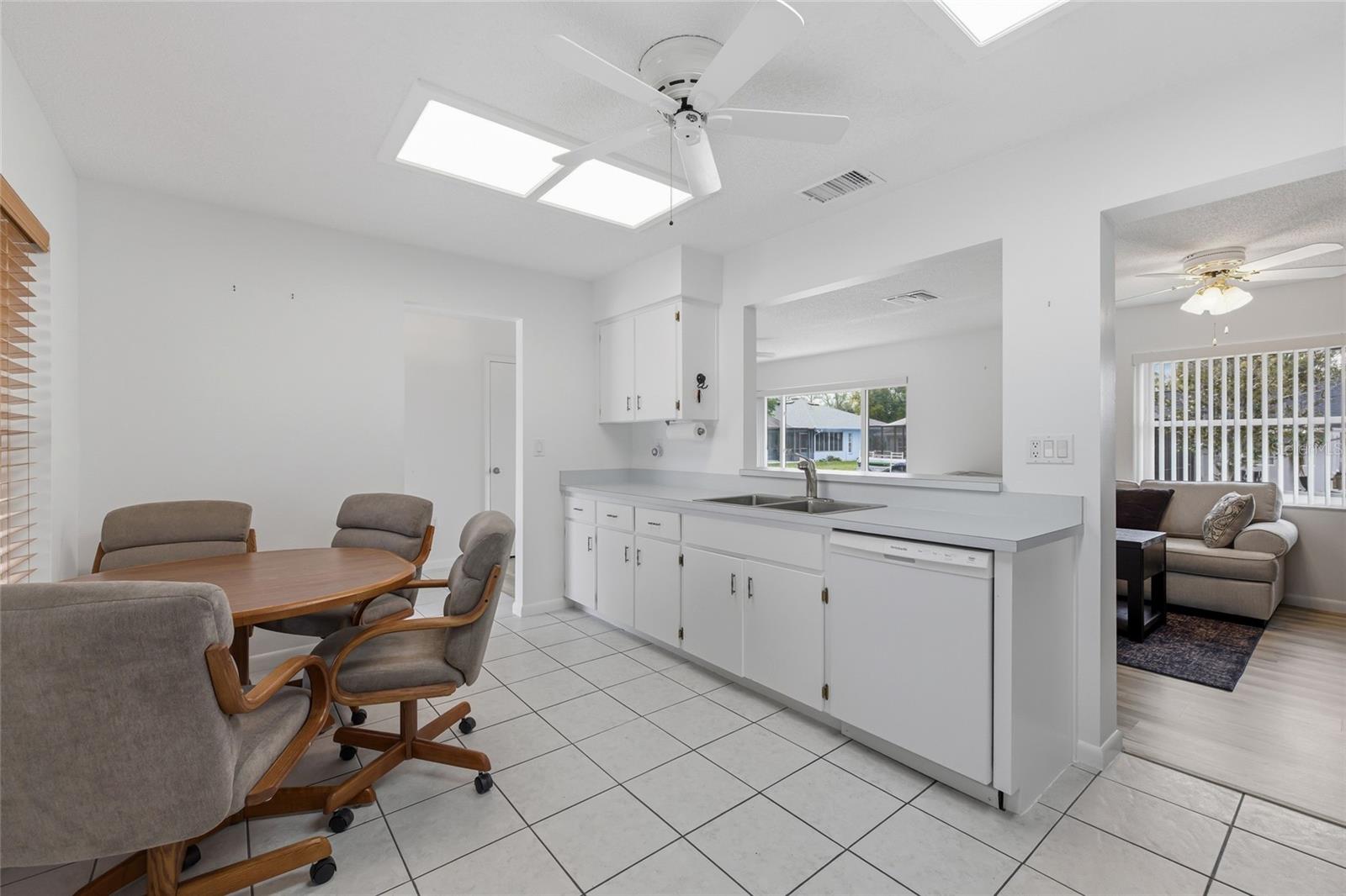 Image 18 of 39 For 12324 Drayton Drive