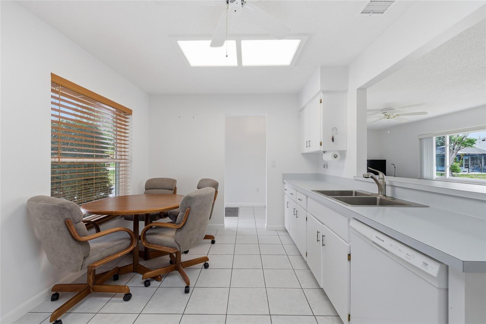 Image 19 of 39 For 12324 Drayton Drive