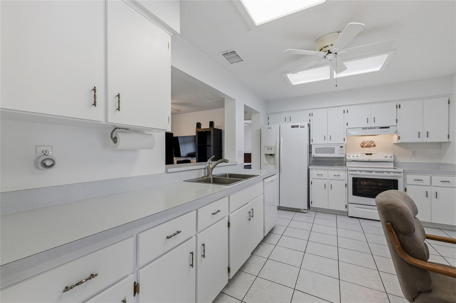 Image 20 of 39 For 12324 Drayton Drive