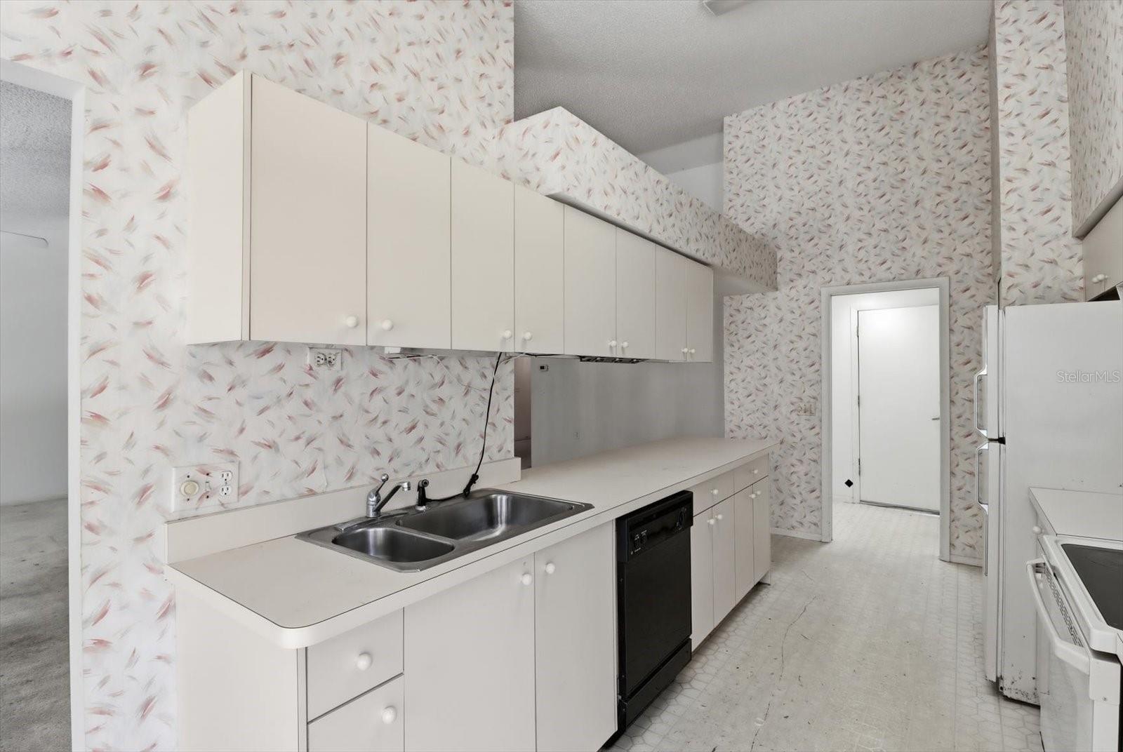 Image 16 of 45 For 7361 Rosemont Lane