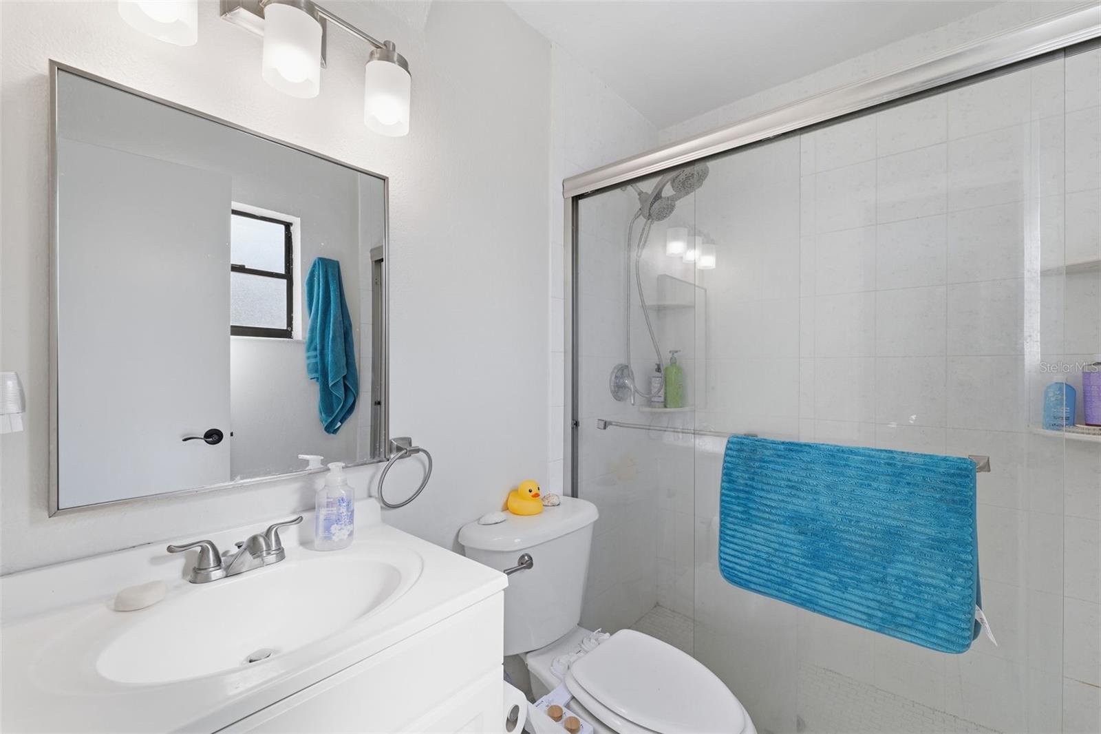 Image 10 of 30 For 5236 Derby Avenue