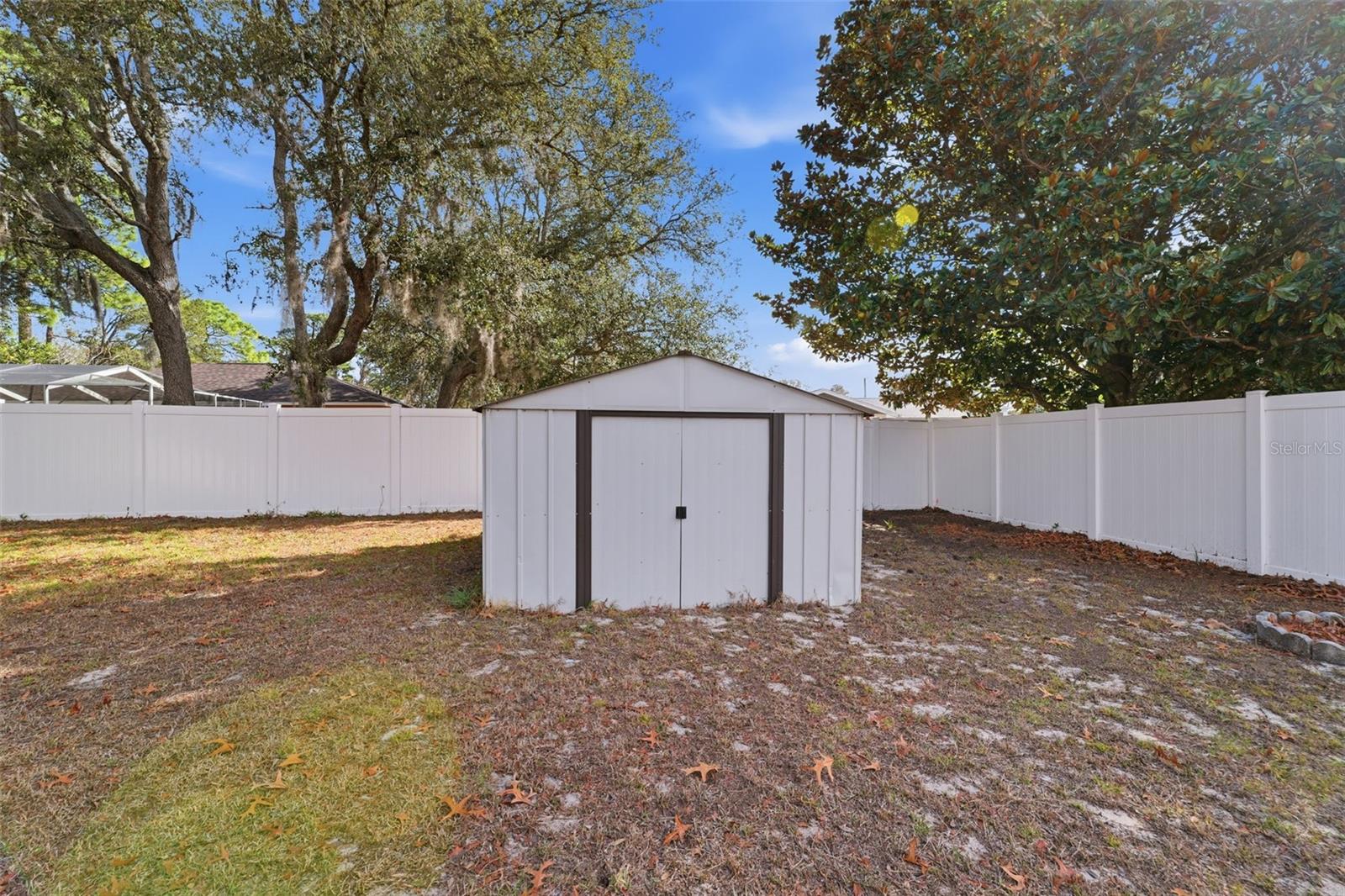 Image 17 of 30 For 5236 Derby Avenue