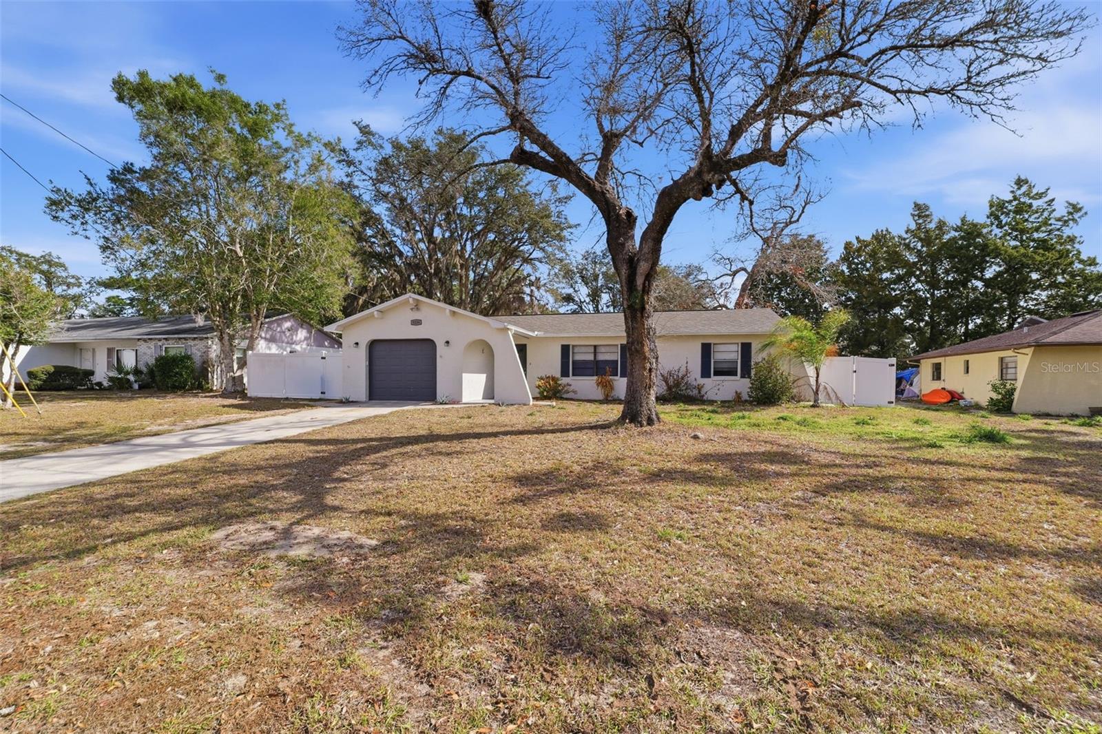 Image 2 of 30 For 5236 Derby Avenue