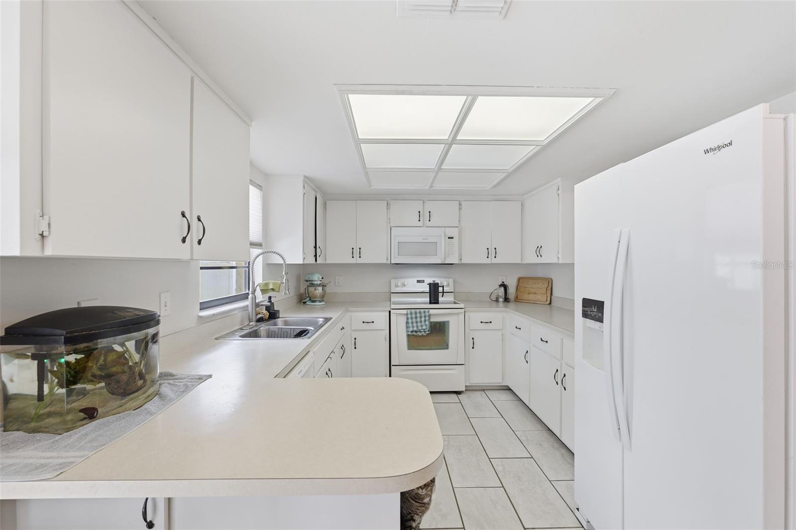 Image 7 of 30 For 5236 Derby Avenue