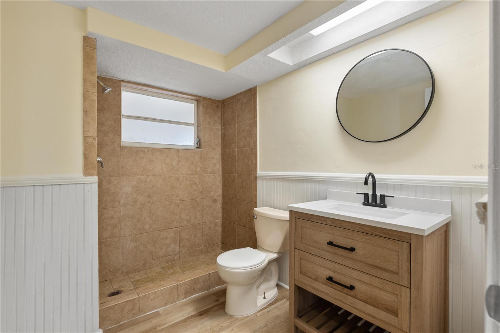 Image 18 of 31 For 9020 Hunt Club Lane