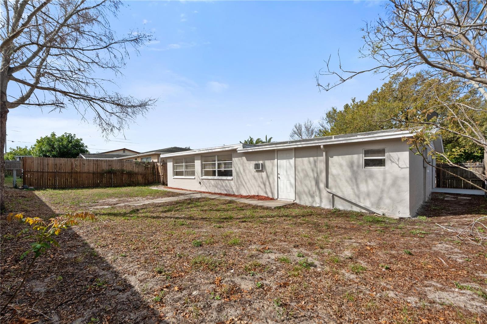 Image 25 of 31 For 9020 Hunt Club Lane