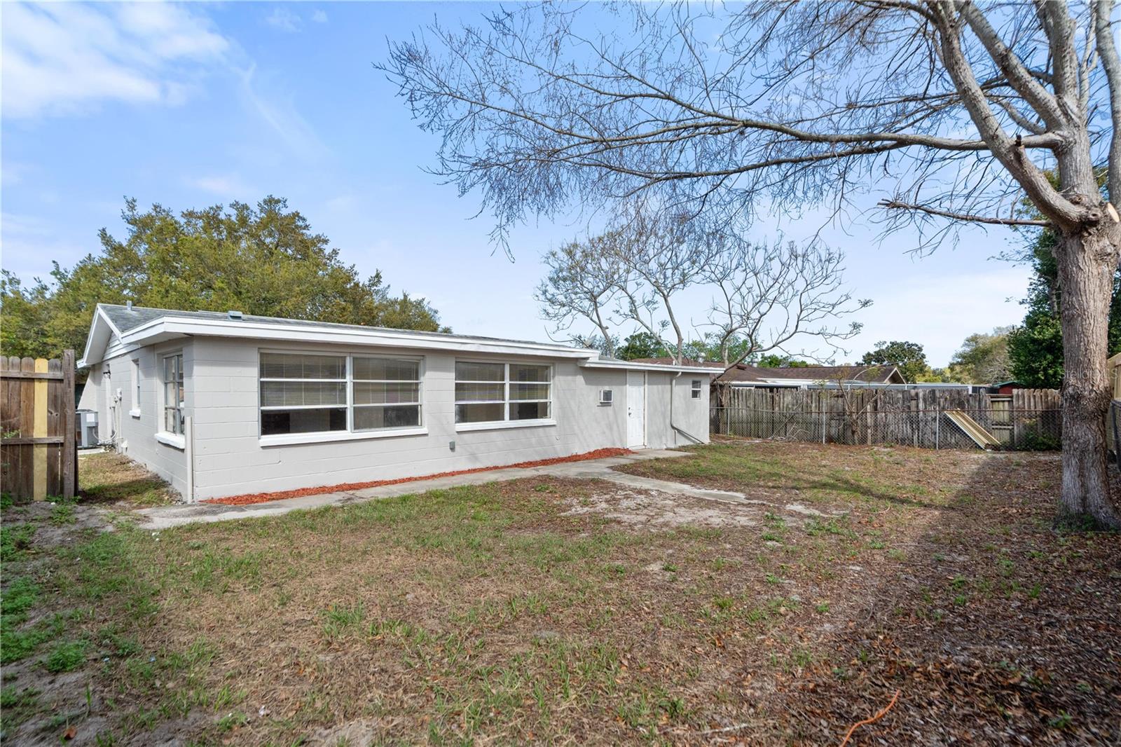 Image 26 of 31 For 9020 Hunt Club Lane