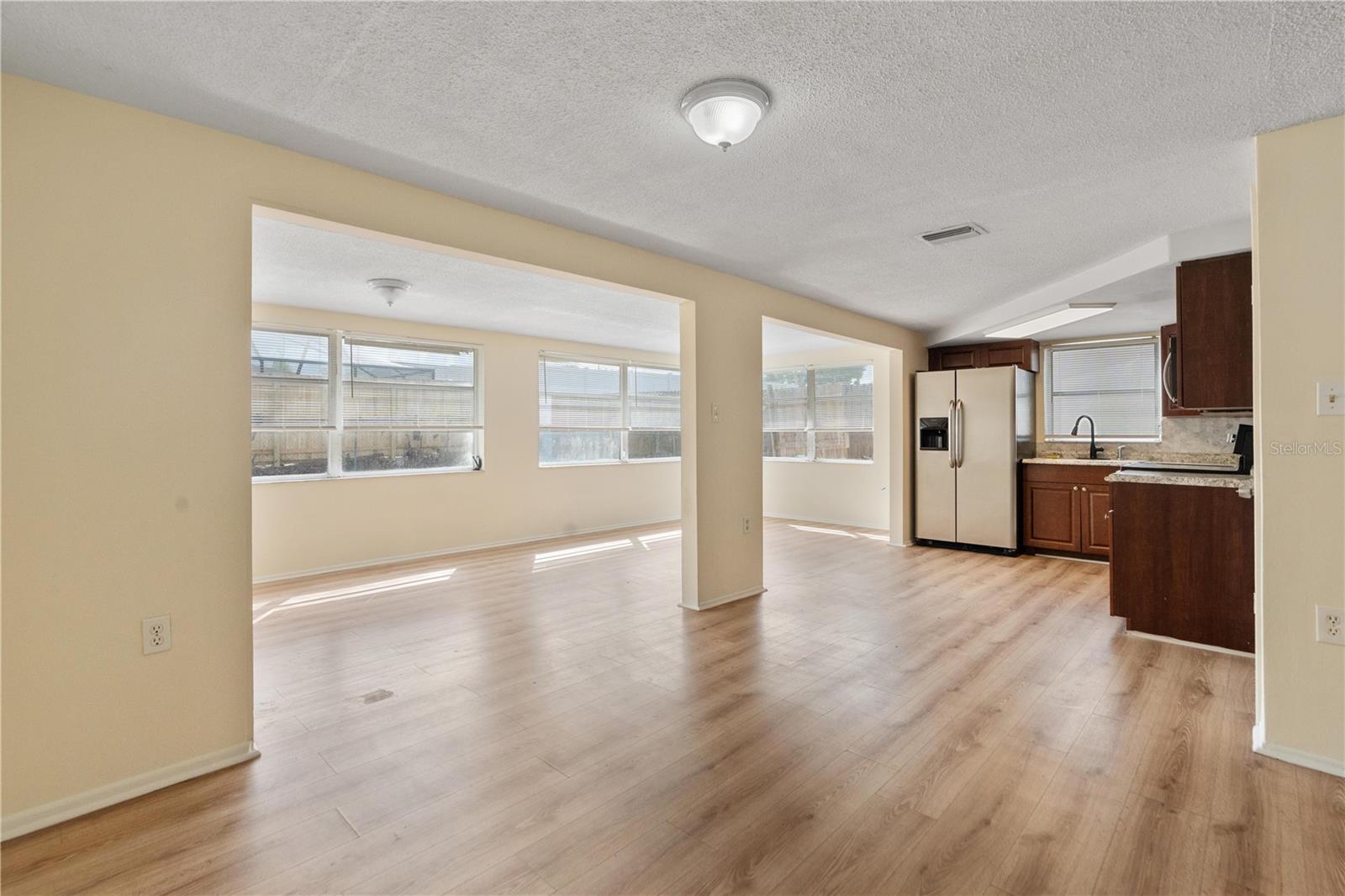 Image 6 of 31 For 9020 Hunt Club Lane