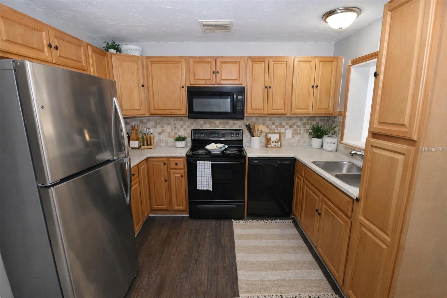 Image 20 of 29 For 3116 Ludlow Drive