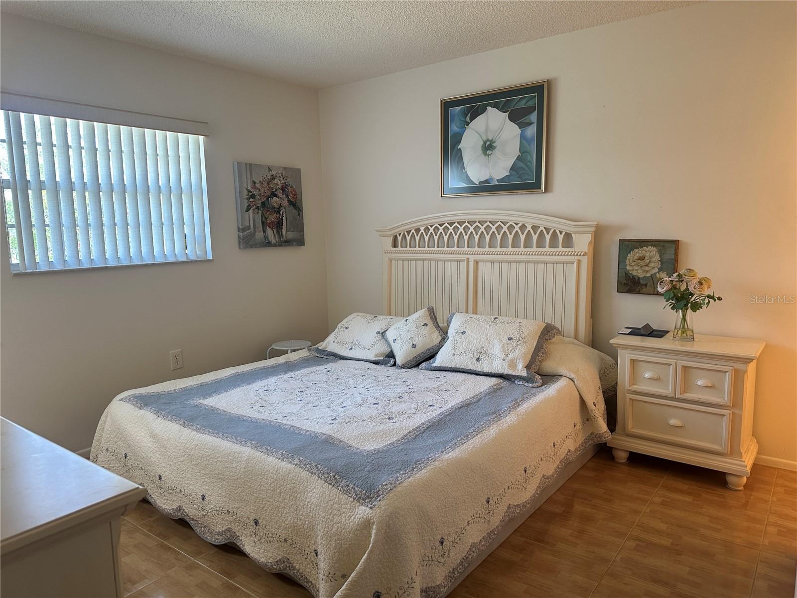 Image 14 of 41 For 12369 Dearborn Drive C