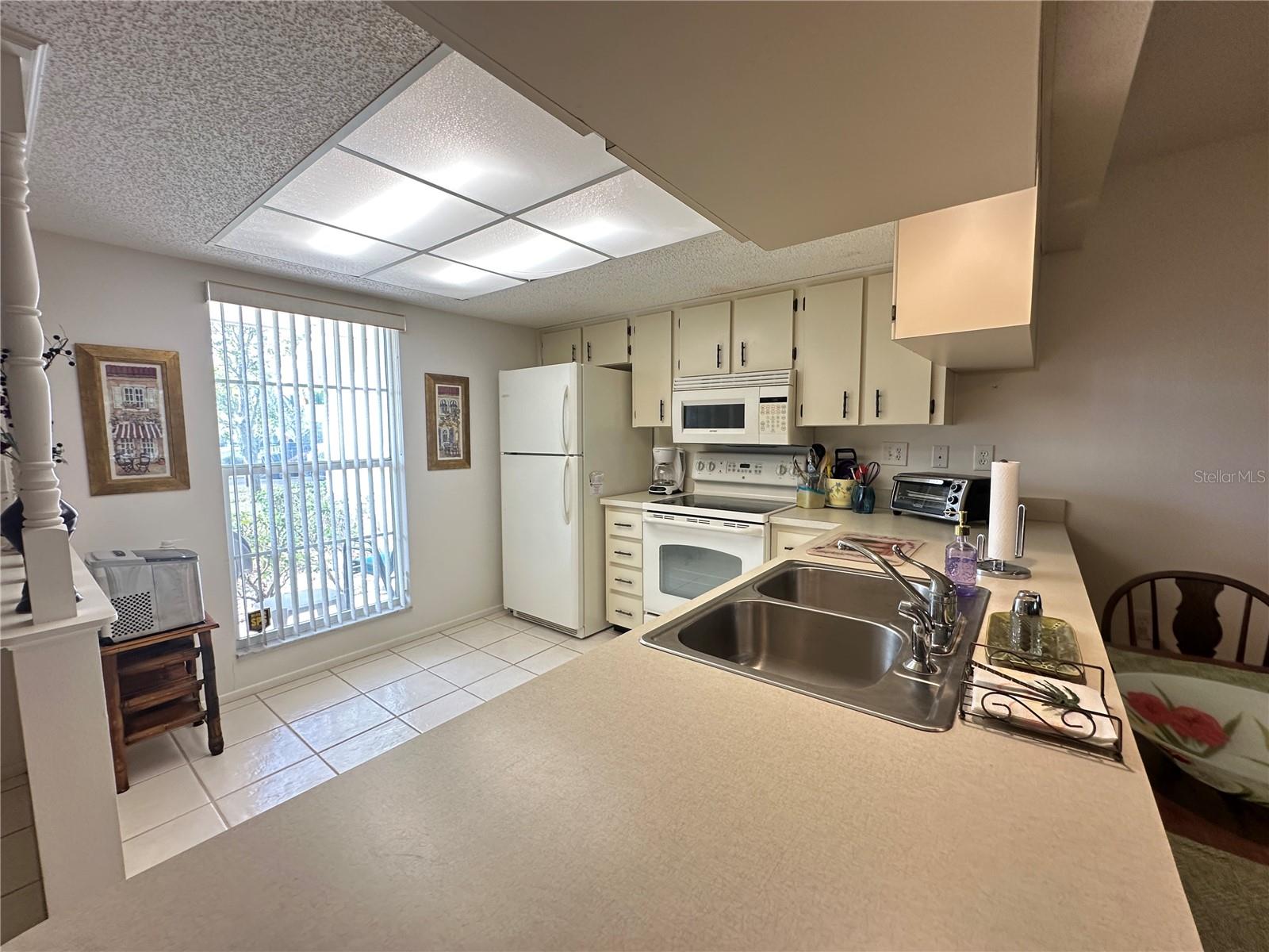 Image 4 of 41 For 12369 Dearborn Drive C