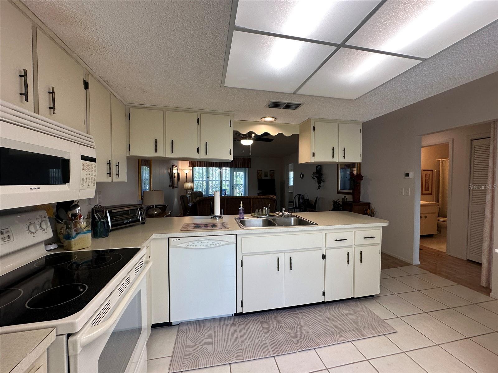 Image 5 of 41 For 12369 Dearborn Drive C